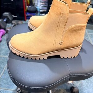 Women's Suede Chelsea Booties in Tan